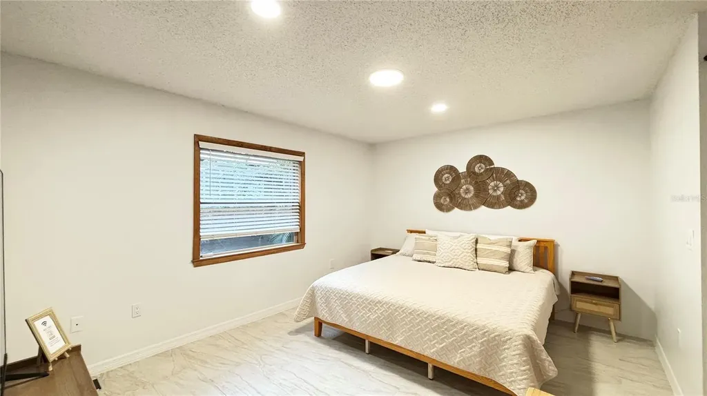 2431 Loma Linda Street Sarasota FL 34239