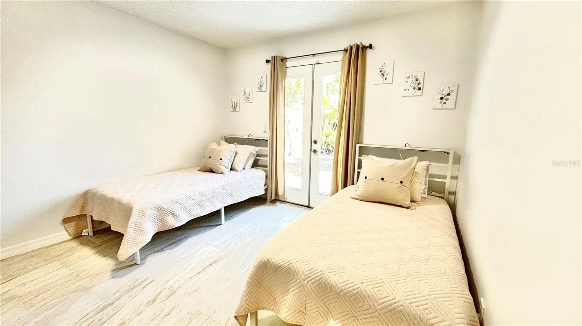 2431 Loma Linda Street Sarasota FL 34239
