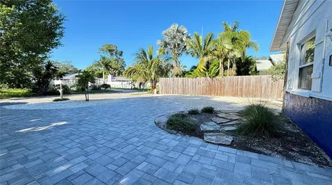 2431 Loma Linda Street Sarasota FL 34239