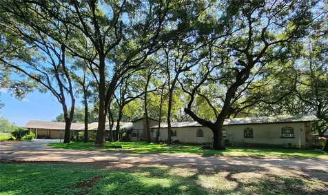 21050 SE 42nd Street Morriston FL 32668