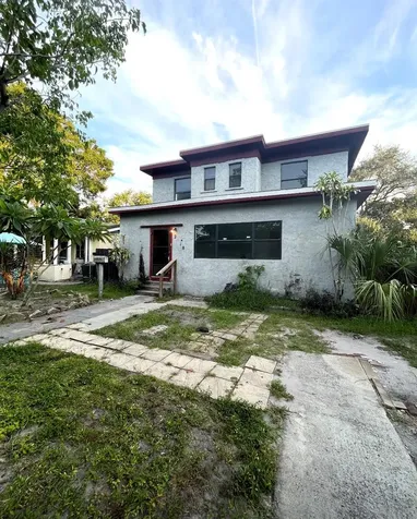 2918 6th Avenue S St Petersburg FL 33712