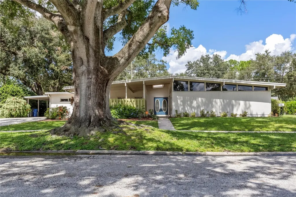 11102 Carrollwood Drive Tampa FL 33618