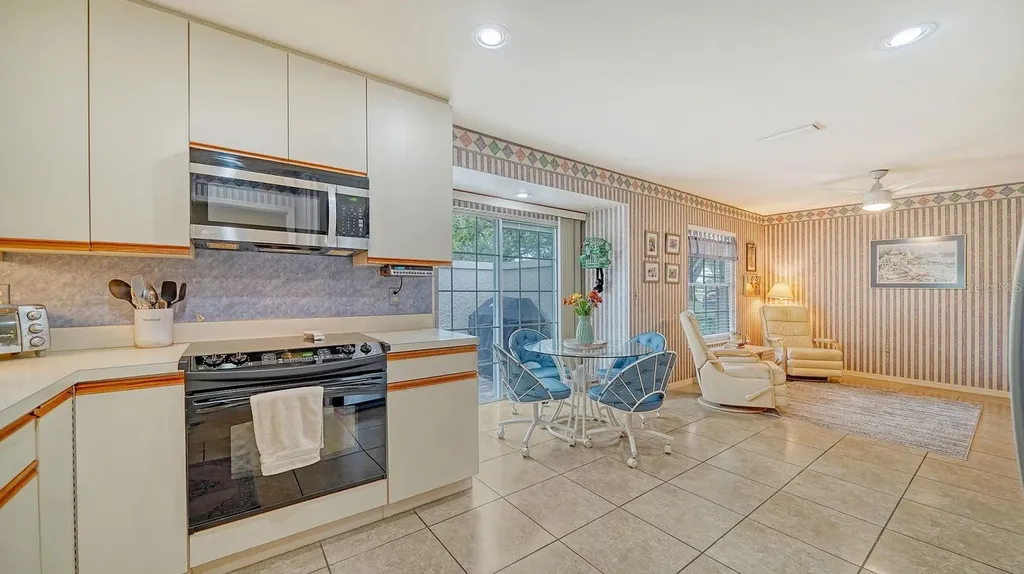 4419 Oakley Greene Sarasota FL 34235