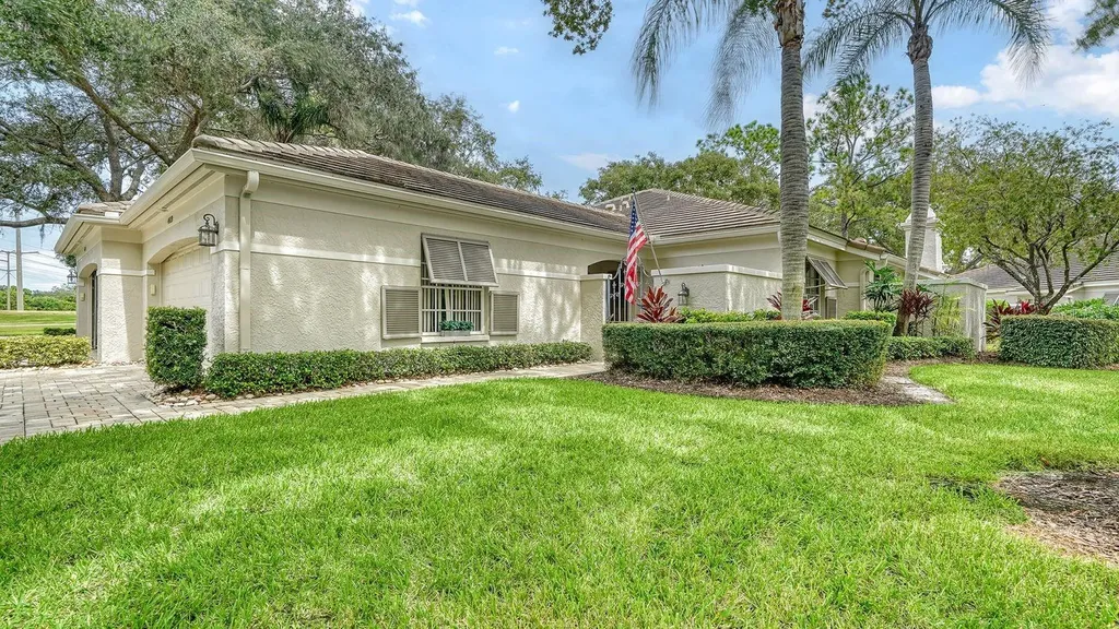 4419 Oakley Greene Sarasota FL 34235