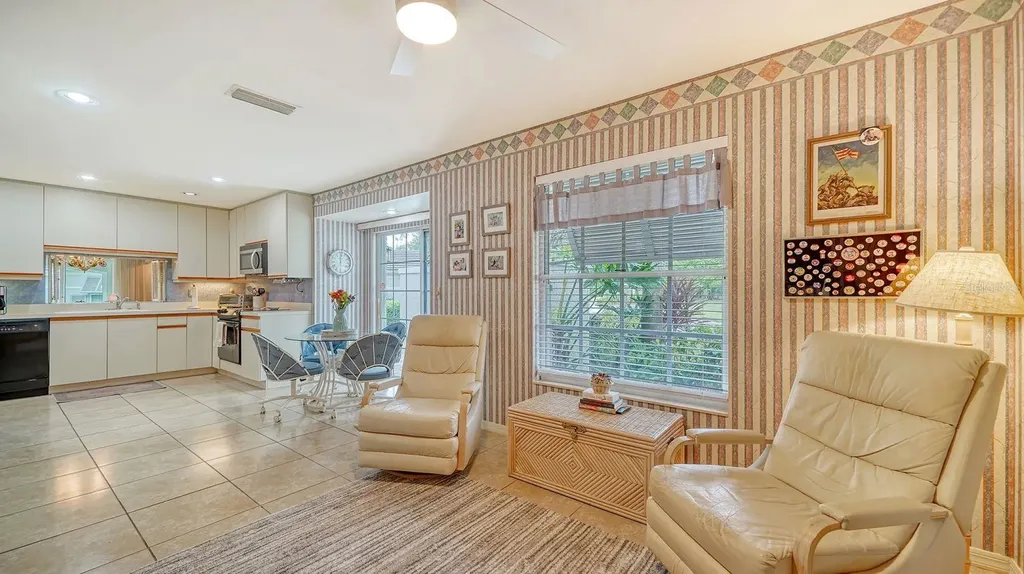 4419 Oakley Greene Sarasota FL 34235