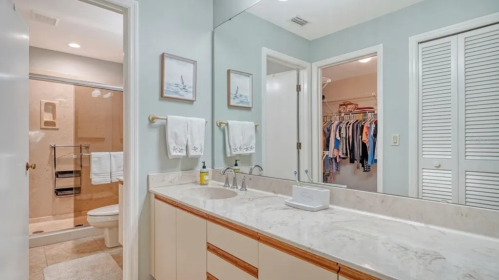 4419 Oakley Greene Sarasota FL 34235