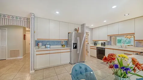 4419 Oakley Greene Sarasota FL 34235