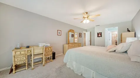 4419 Oakley Greene Sarasota FL 34235