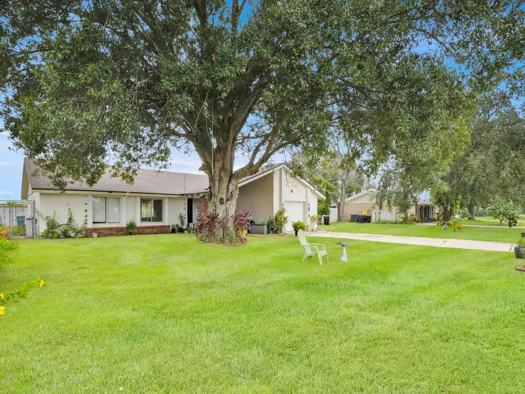 704 Brassie Lane Kissimmee FL 34759