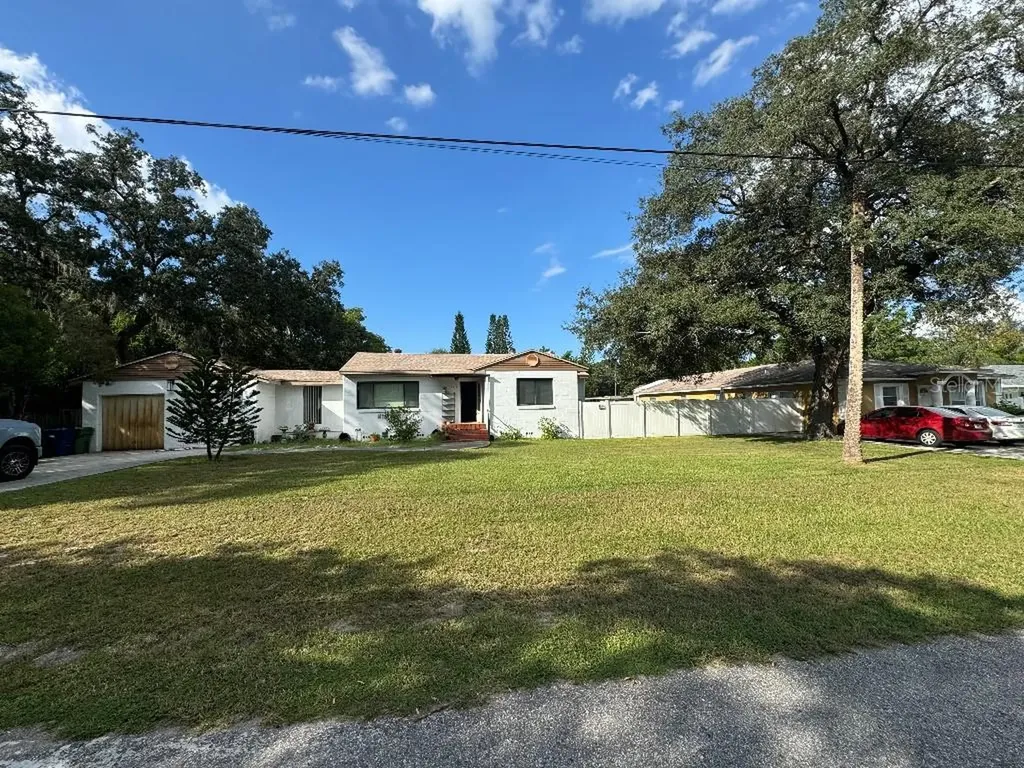 1719 W Perio Street Tampa FL 33612