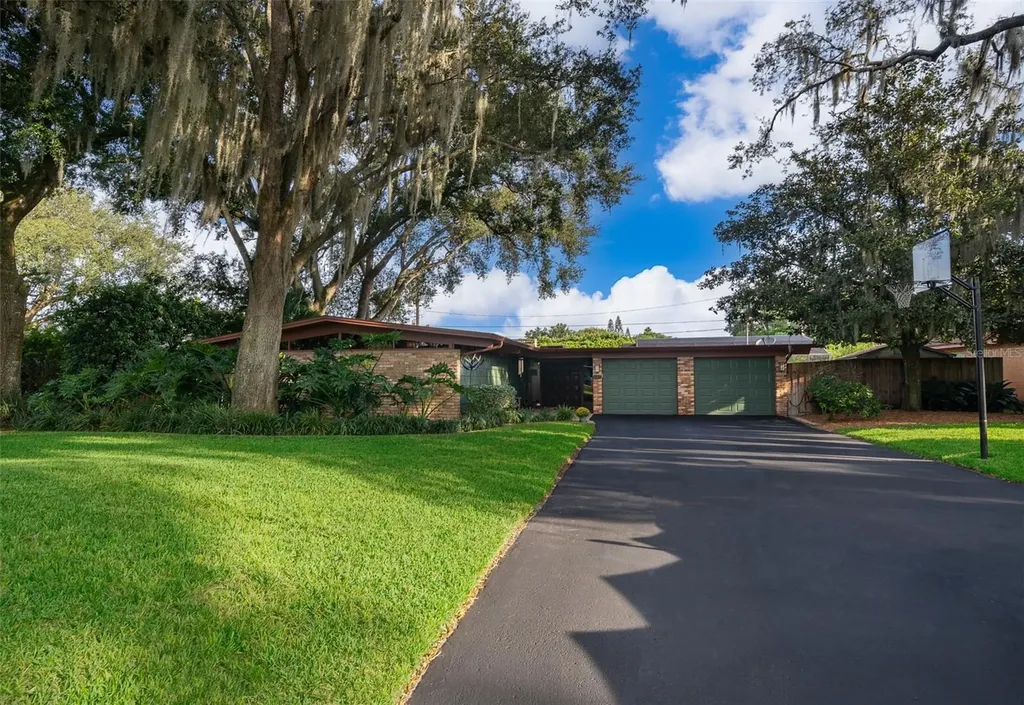 701 Buckwood Drive Orlando FL 32806