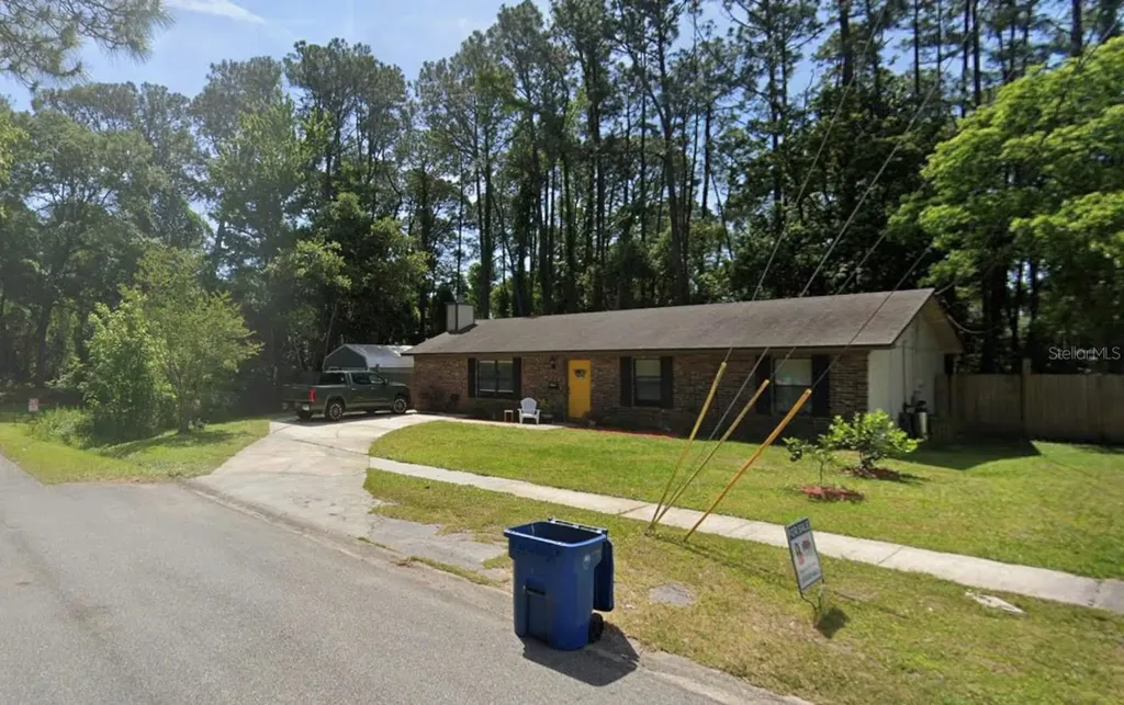 7946 Dalehurst Drive S Jacksonville FL 32277