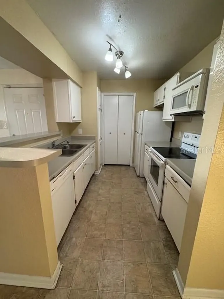 4301 Lizshire Lane Orlando FL 32822