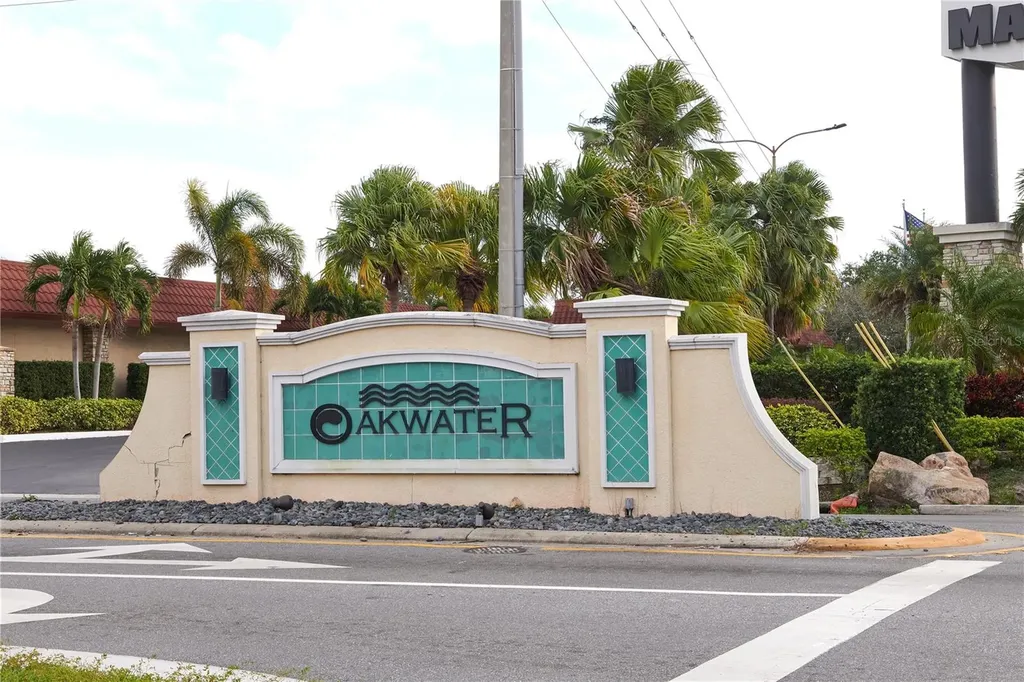 2745 Oakwater Drive Kissimmee FL 34747