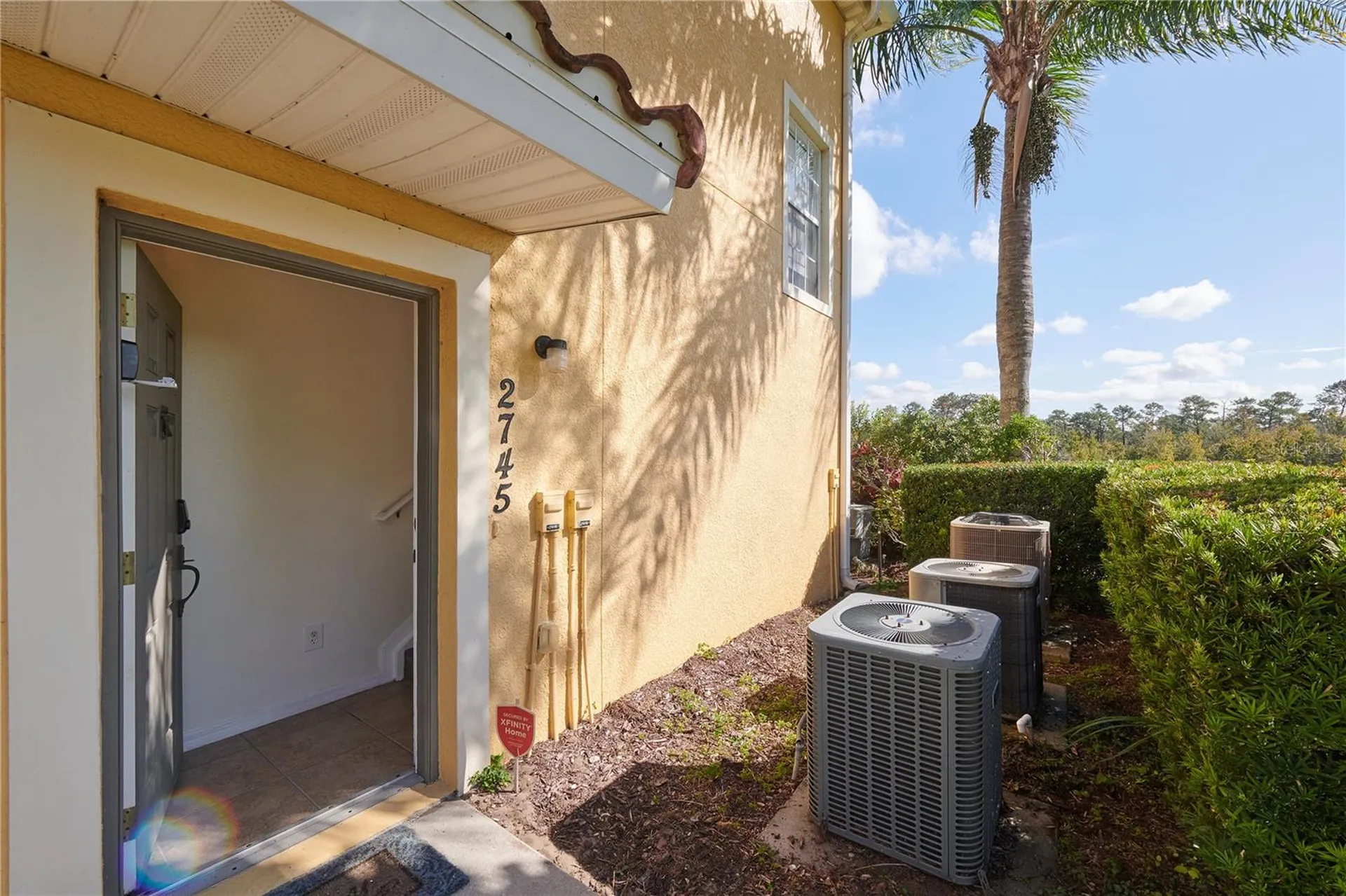 2745 Oakwater Drive Kissimmee FL 34747