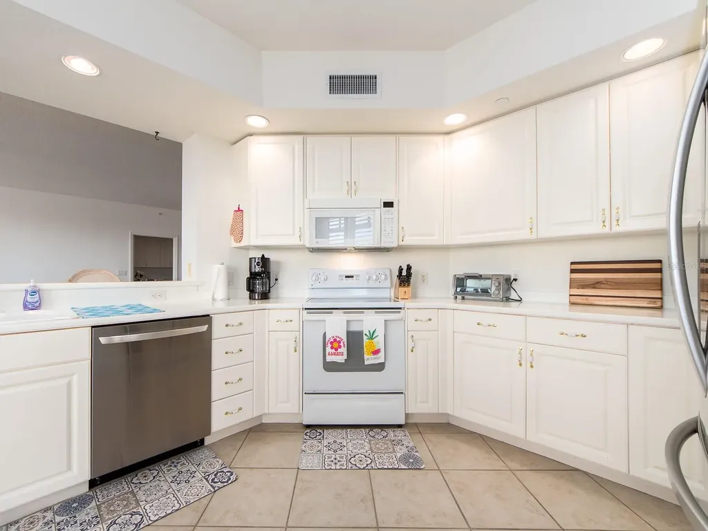 521 Mandalay Avenue Clearwater Beach FL 33767