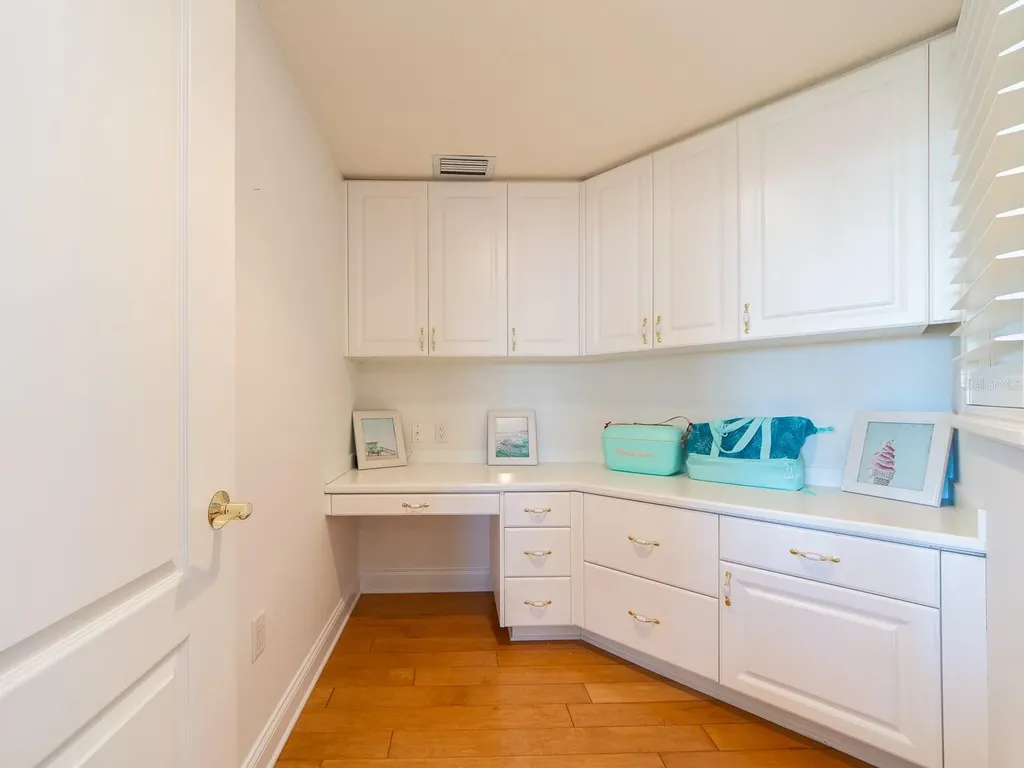 521 Mandalay Avenue Clearwater Beach FL 33767