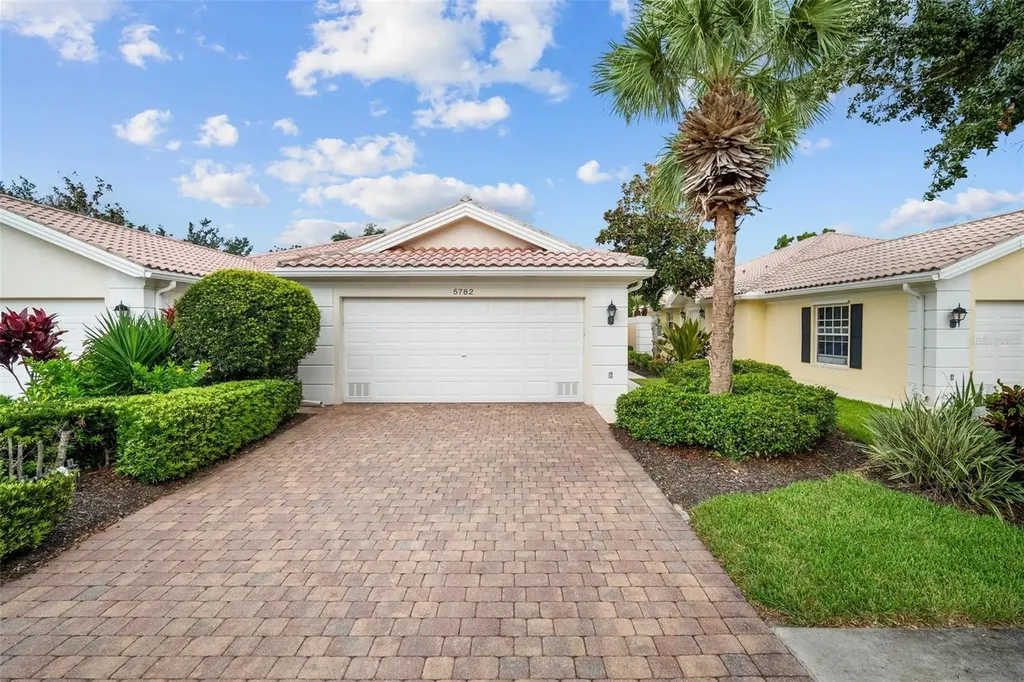 5782 Tristino Lane Sarasota FL 34238