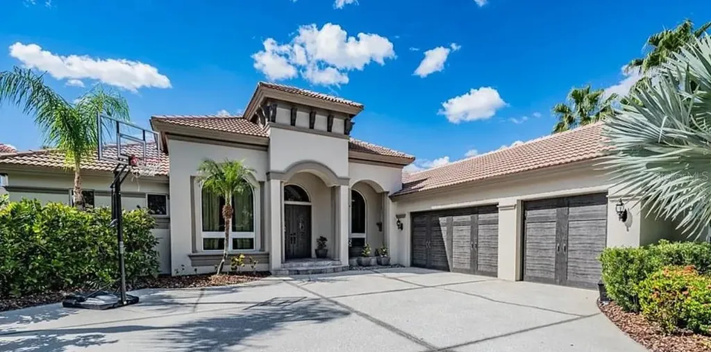 12027 Royce Waterford Circle Tampa FL 33626