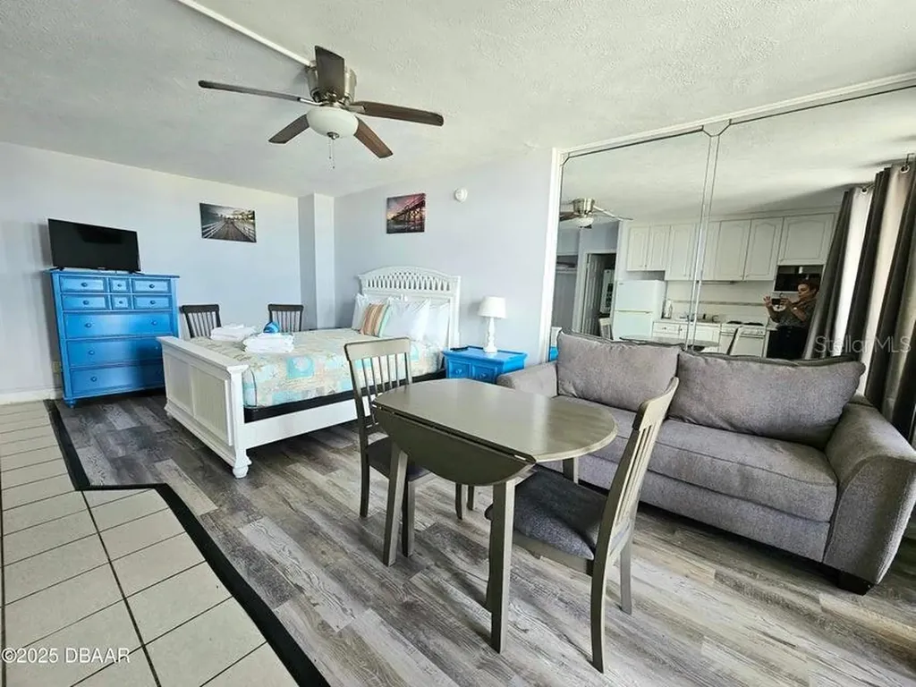 1233 S Atlantic Avenue Daytona Beach FL 32118