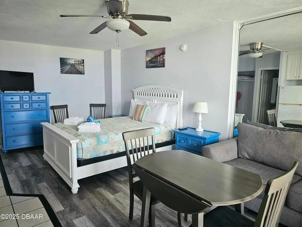 1233 S Atlantic Avenue Daytona Beach FL 32118