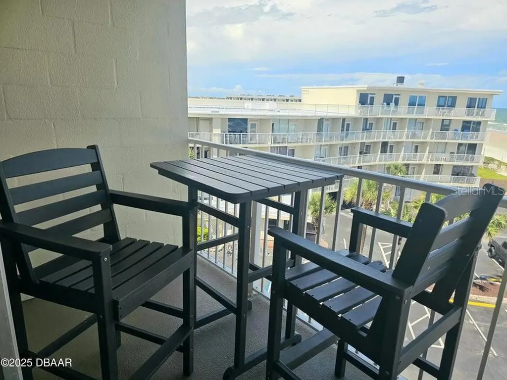 1233 S Atlantic Avenue Daytona Beach FL 32118