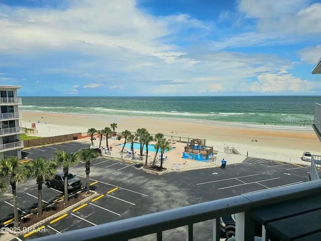 1233 S Atlantic Avenue Daytona Beach FL 32118