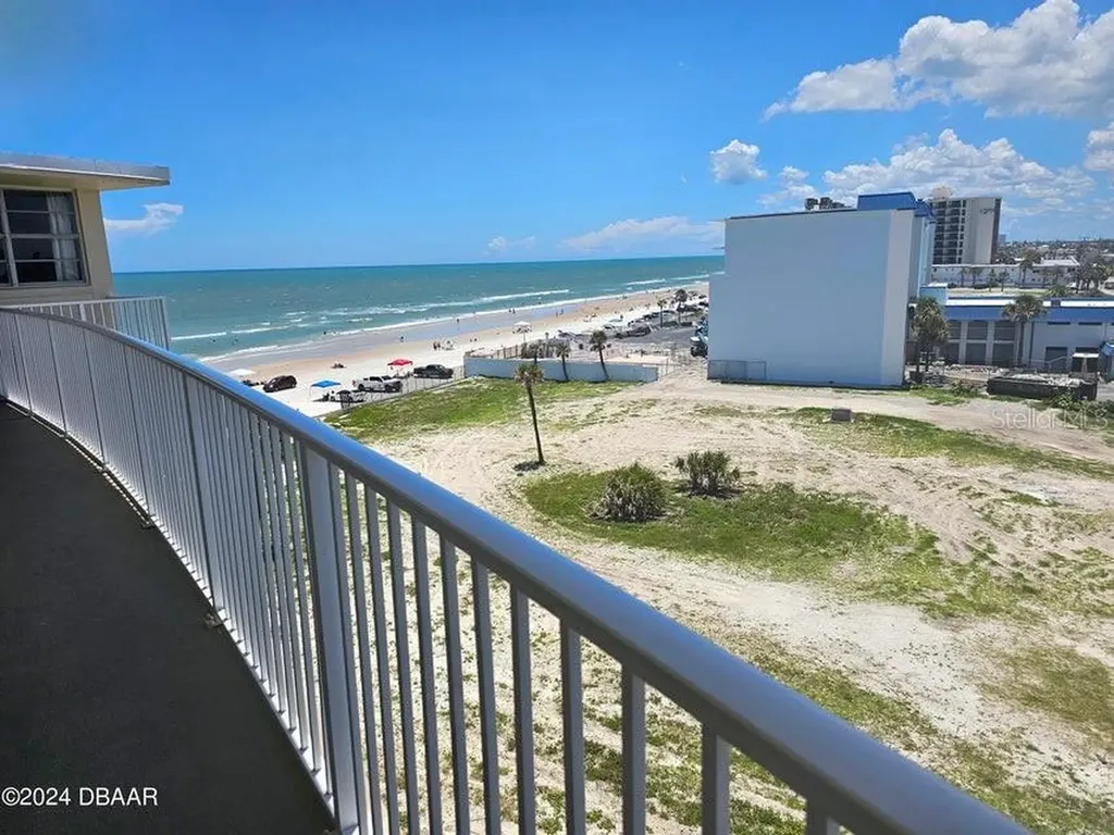 1233 S Atlantic Avenue Daytona Beach FL 32118
