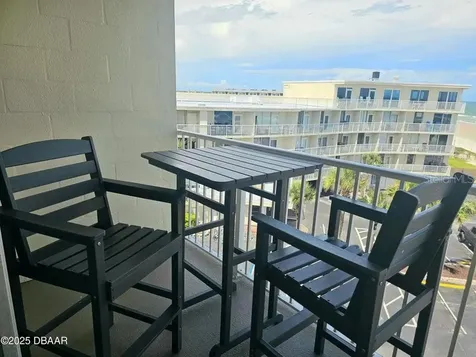 1233 S Atlantic Avenue Daytona Beach FL 32118