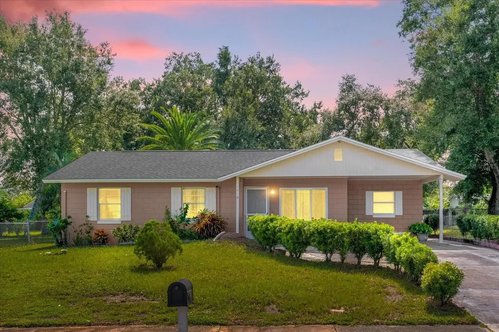 1810 Hiawatha Drive Kissimmee FL 34741