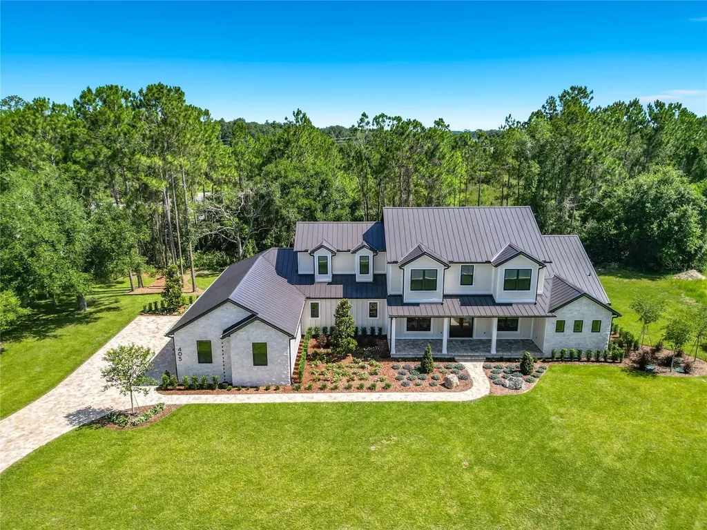 405 Long And Winding Road Howey In The Hills FL 34737