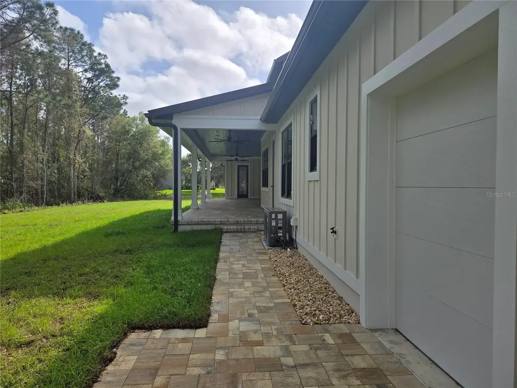405 Long And Winding Road Howey In The Hills FL 34737