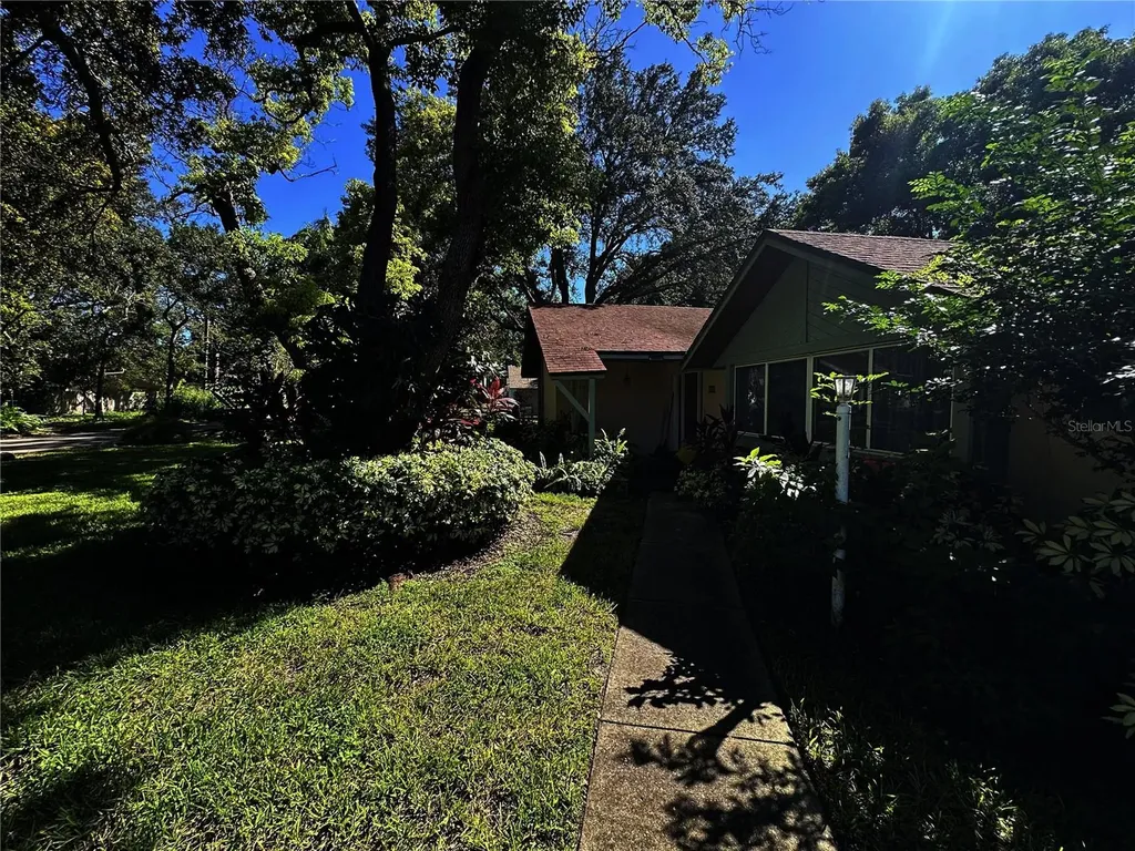 9916 W Bay Street Seminole FL 33776