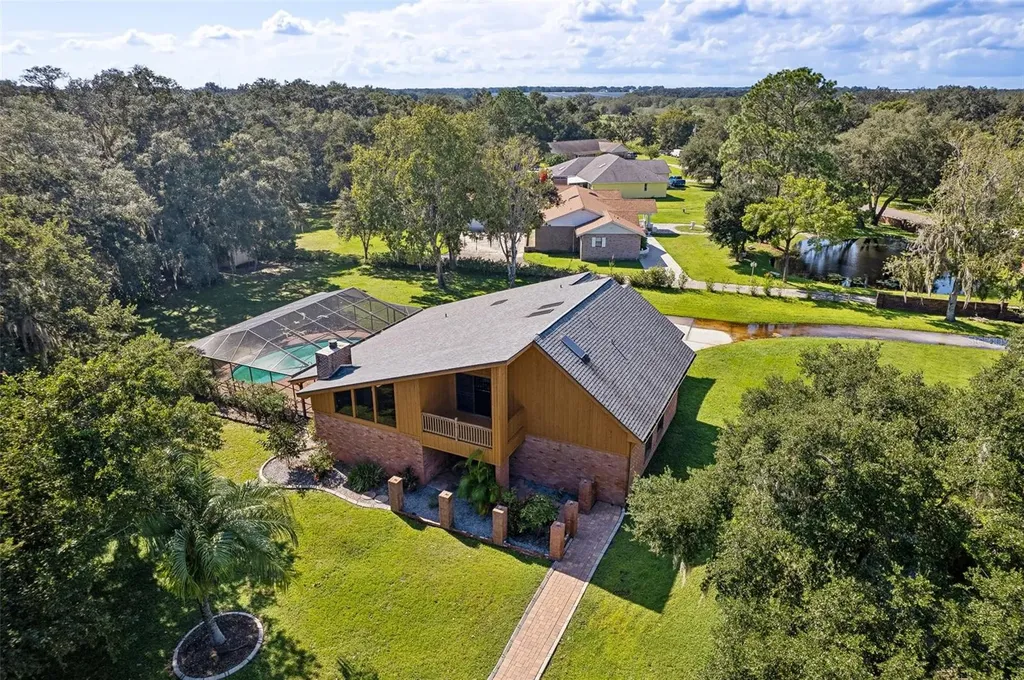 2516 Pemberton Creek Drive Seffner FL 33584