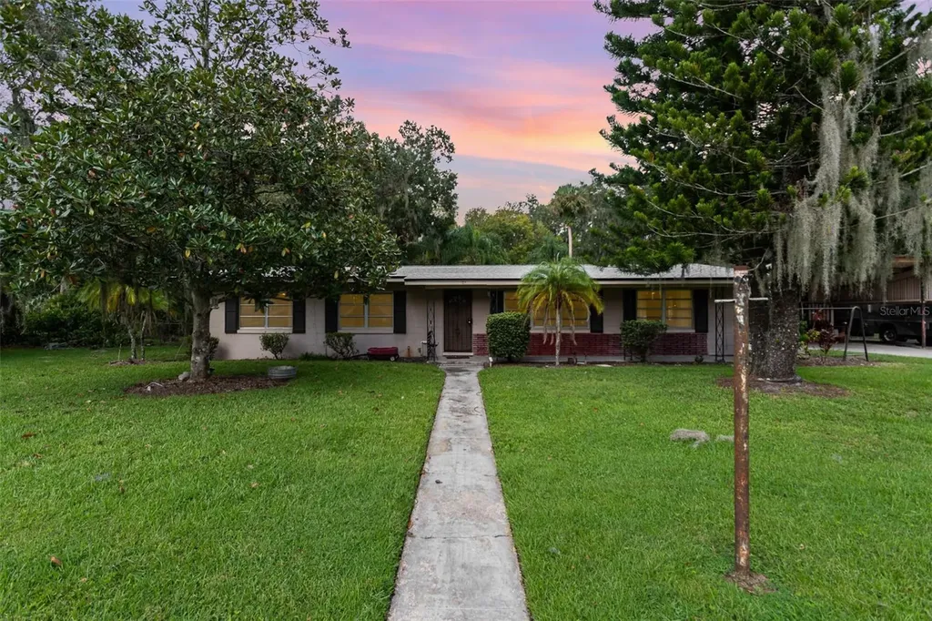 107 Palm Terrace Sanford FL 32771