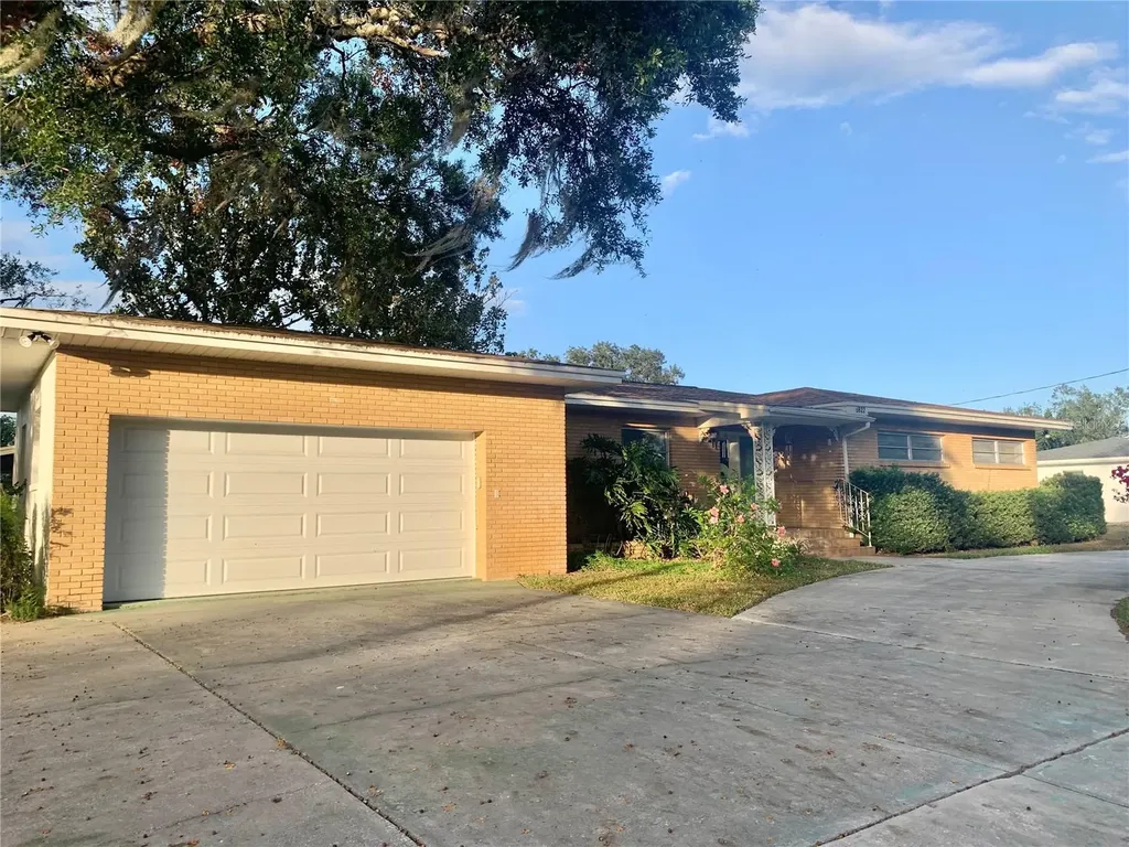 5622 Oakland Drive Tampa FL 33617