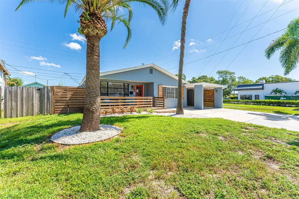 2201 15th Avenue N St Petersburg FL 33713