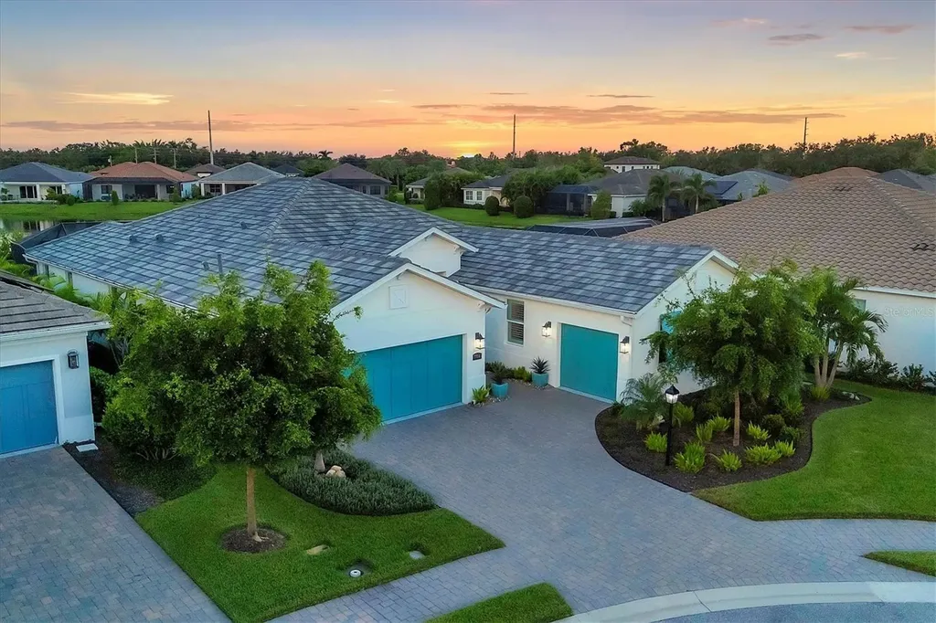 7704 Sandhill Lake Drive Sarasota FL 34241
