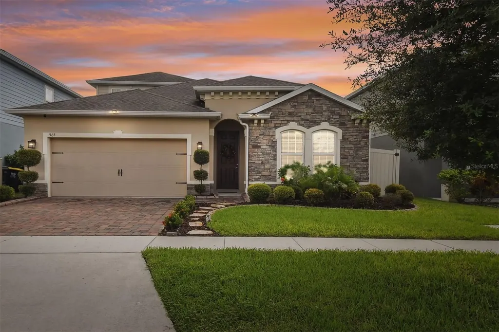 565 Seattle Slew Drive Davenport FL 33837