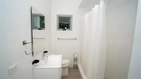 2058 España Street San Juan PR 00911