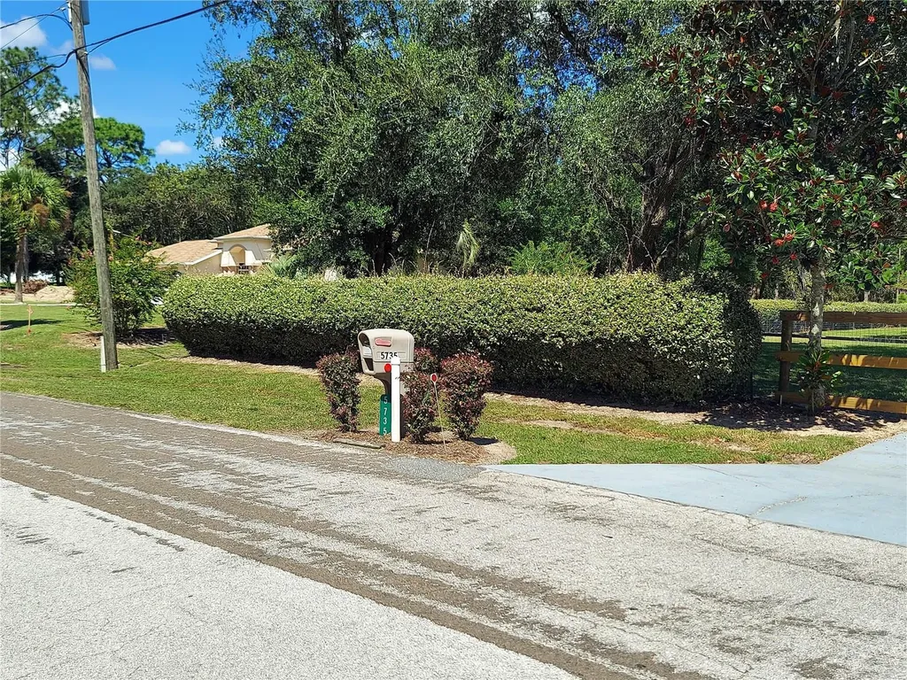 5735 N Lena Drive Beverly Hills FL 34465