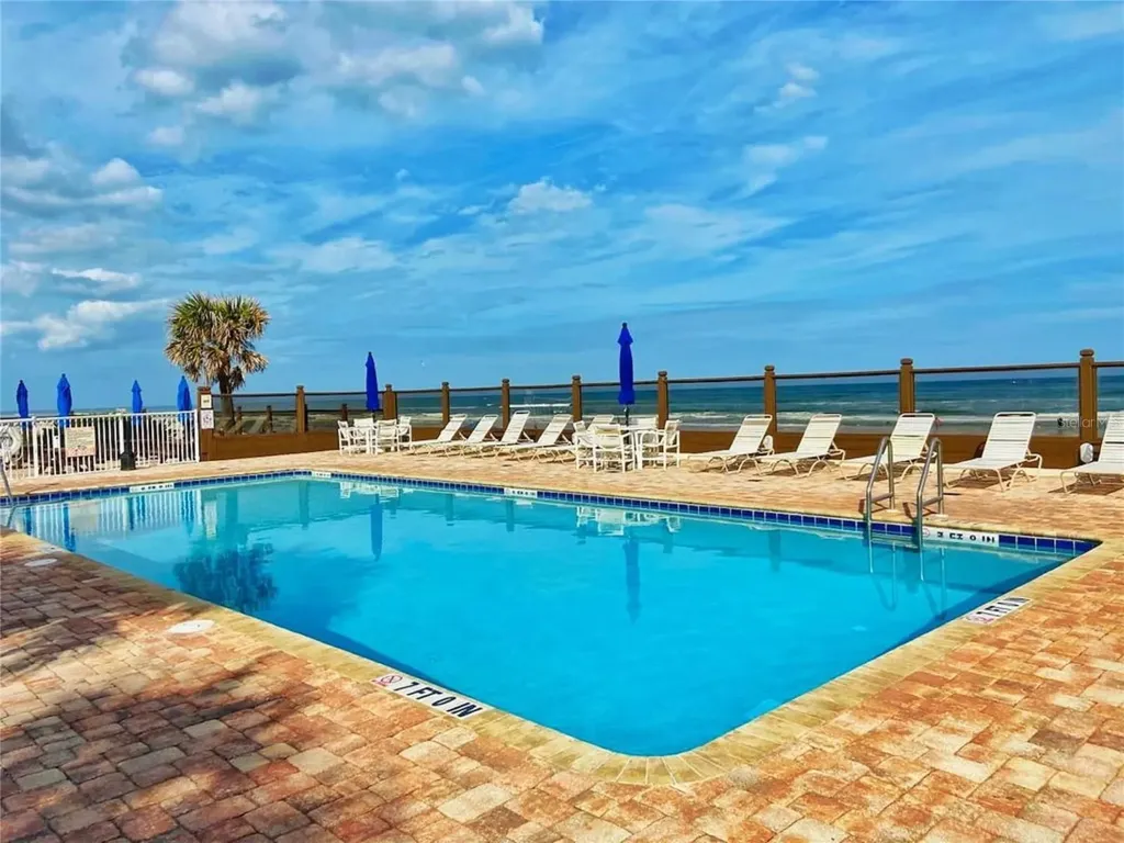 1233 S Atlantic Avenue Daytona Beach FL 32118