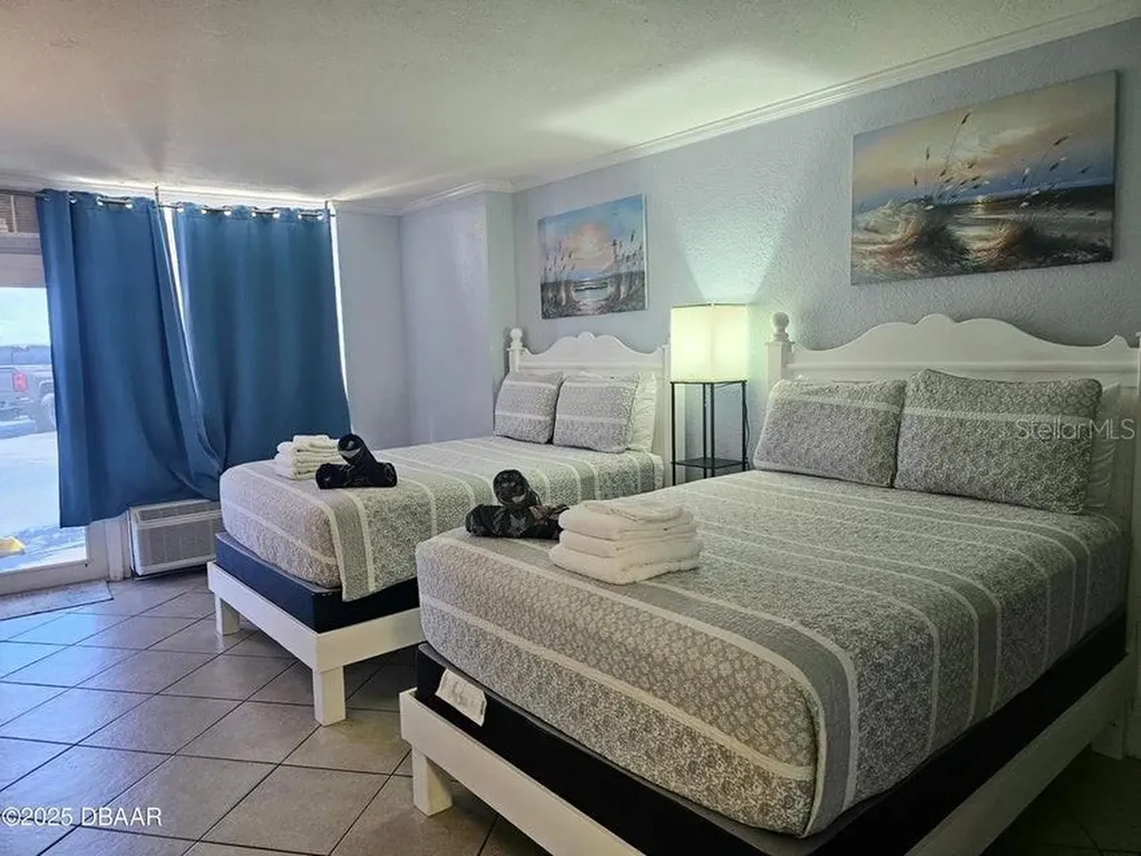 1233 S Atlantic Avenue Daytona Beach FL 32118
