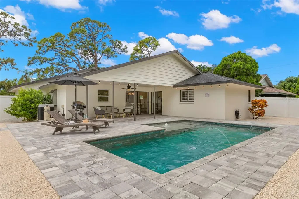 659 45th Street Sarasota FL 34234