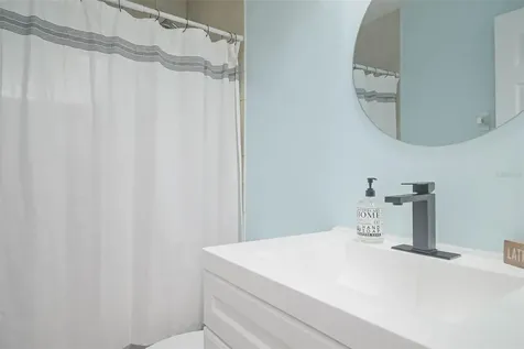 1703 NE 6th Street Cape Coral FL 33909