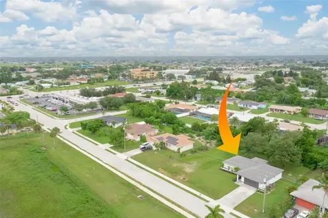 1703 NE 6th Street Cape Coral FL 33909