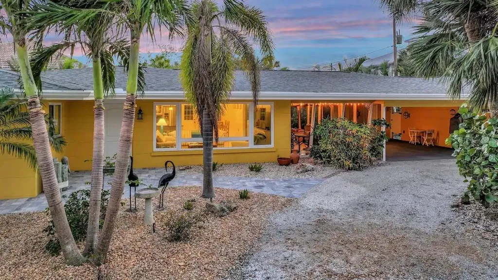 2795 A N Beach Road Englewood FL 34223