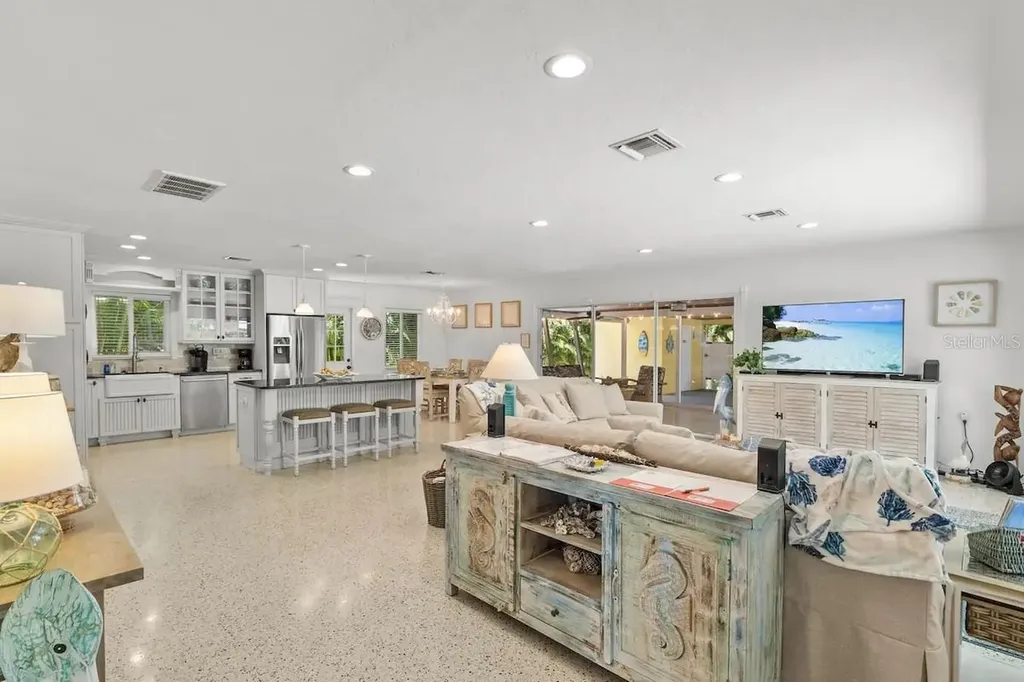2795 A N Beach Road Englewood FL 34223