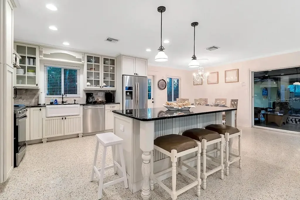 2795 A N Beach Road Englewood FL 34223