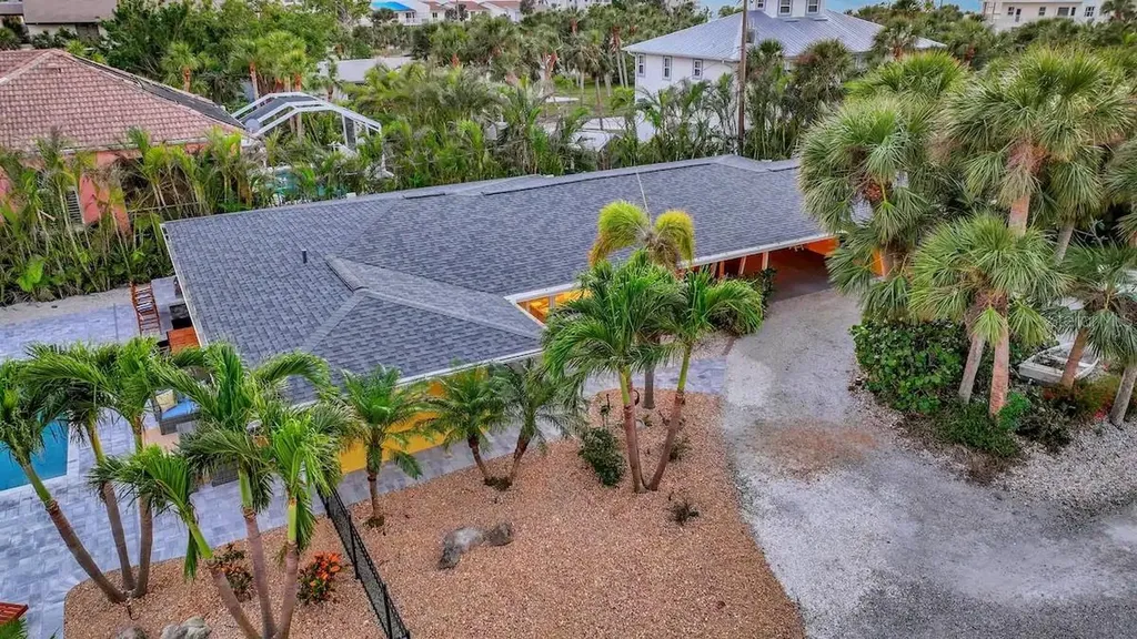 2795 A N Beach Road Englewood FL 34223